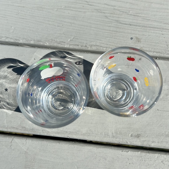 Hello Kitty NYC Shot Glasses - Picture 4 of 8